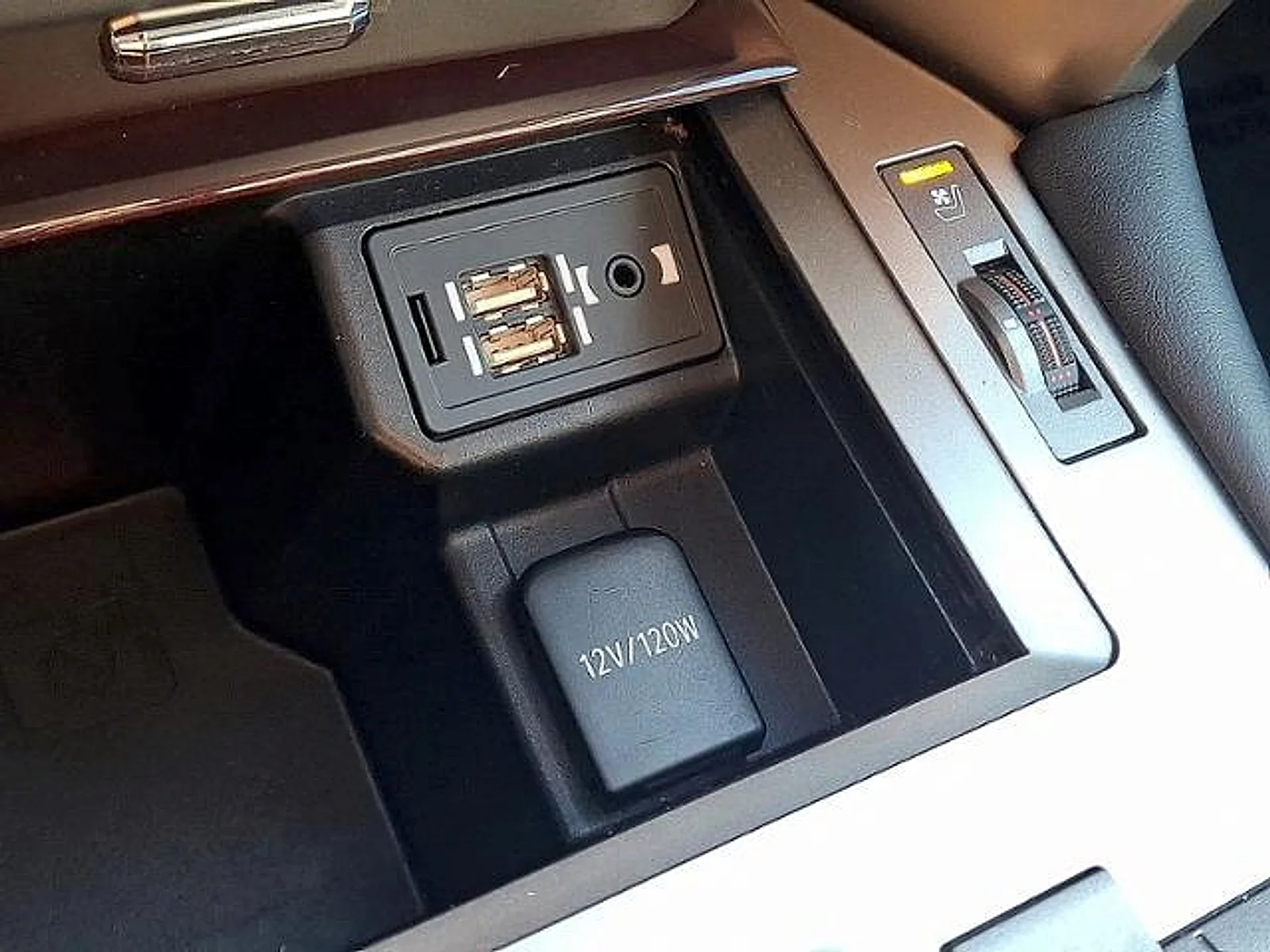 Used 2018 Black Onyx Lexus Premium image 29