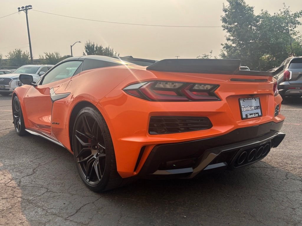 Used 2023 Orange Chevrolet Z06 image 9