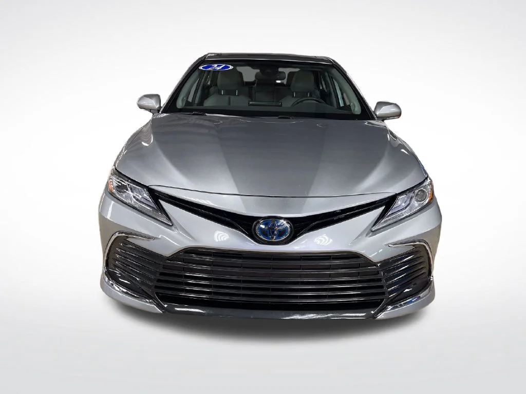 Certified Used 2024 Silver Toyota XLE image 9