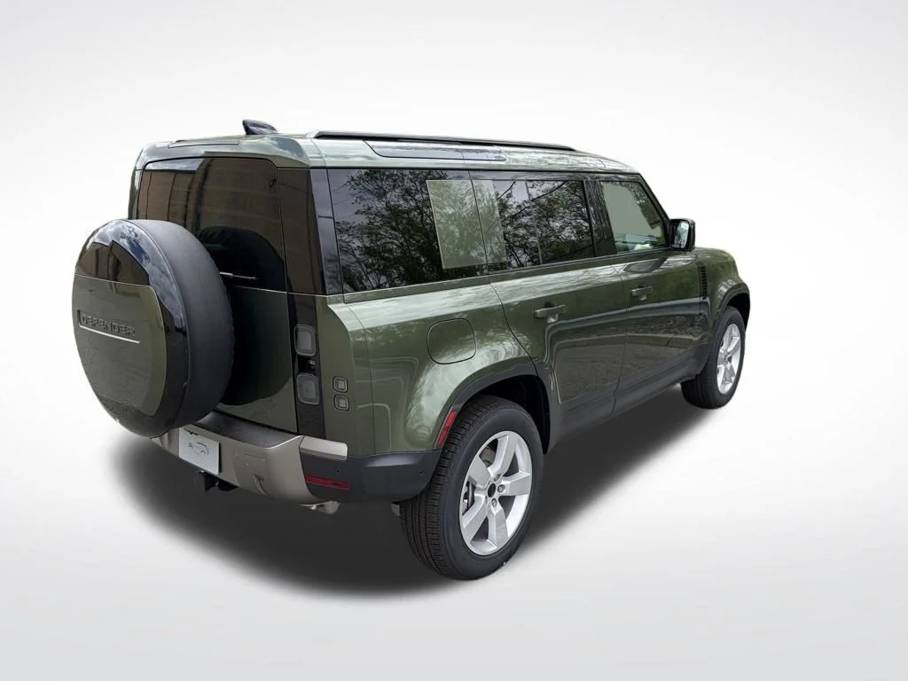 New 2026 Woolstone Green Land Rover S image 8