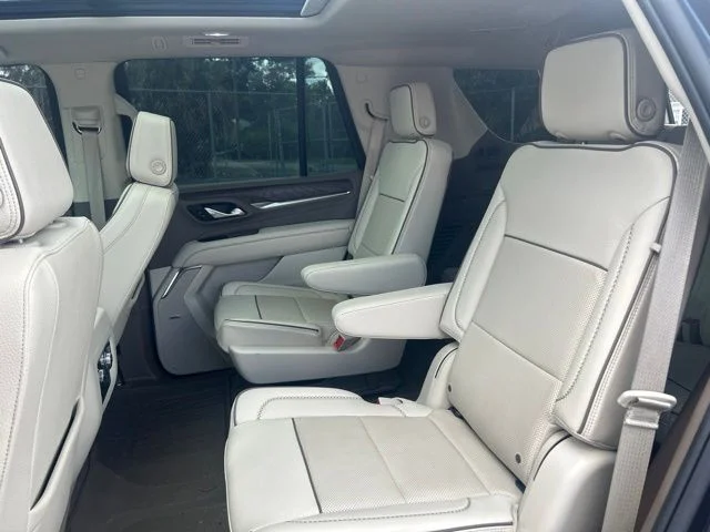 Used 2023 Silver GMC Denali image 22