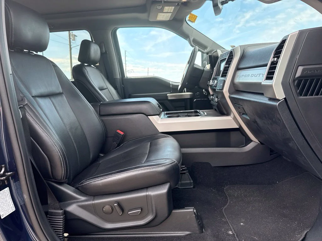 Used 2020 Blue Ford Lariat image 10