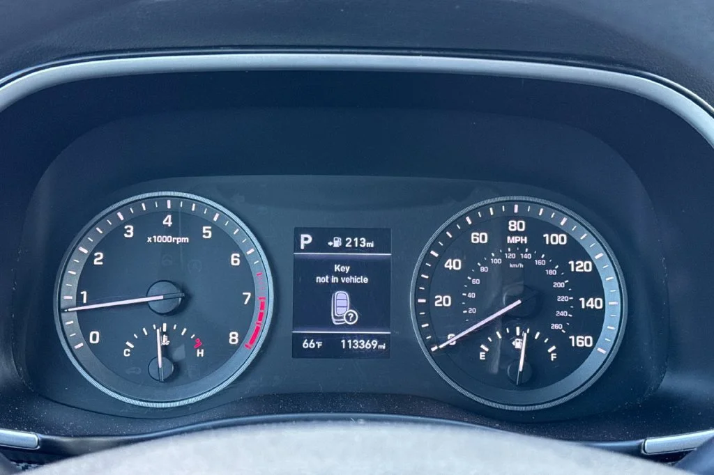 Used 2020 Noir Hyundai Value image 24