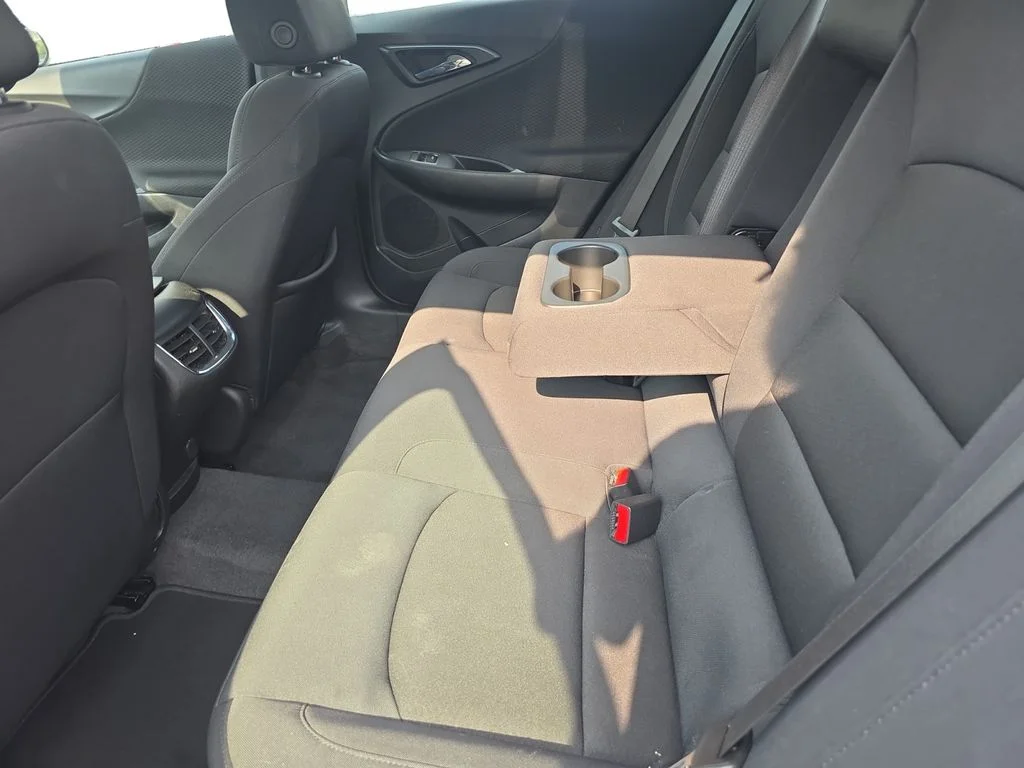 Used 2024 Summit White Chevrolet LT image 22