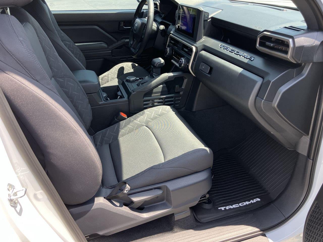 Used 2026 White (Ice Cap) Toyota SR Access Cab image 28