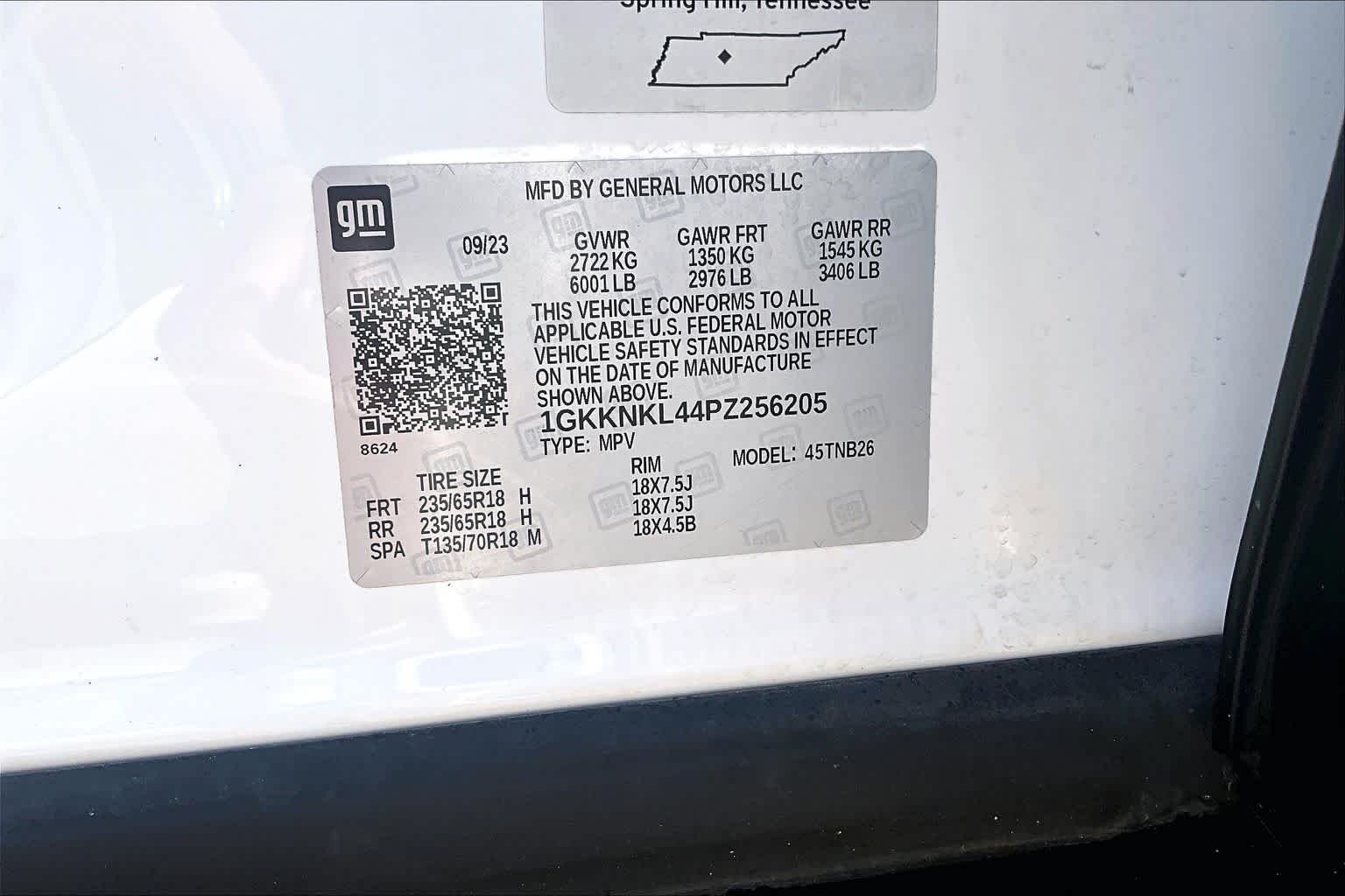 Used 2023 Summit White GMC SLE image 37
