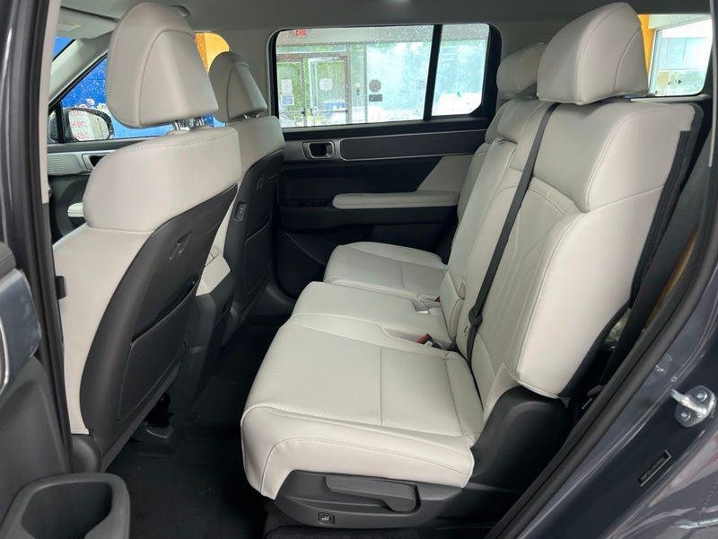 New 2027 Gray Hyundai SEL AWD image 15