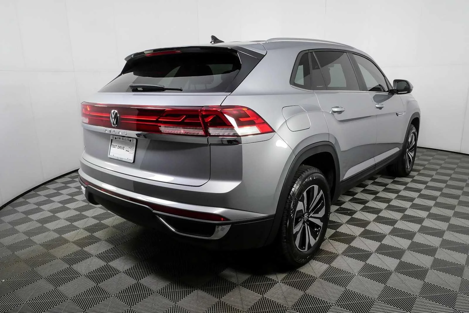 New 2026 Silver Mist Metallic Volkswagen 2.0T SE image 5