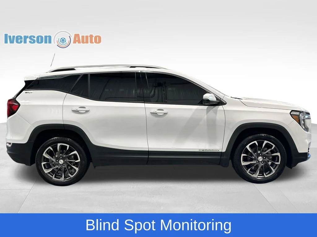 Used 2023 White GMC SLT image 10