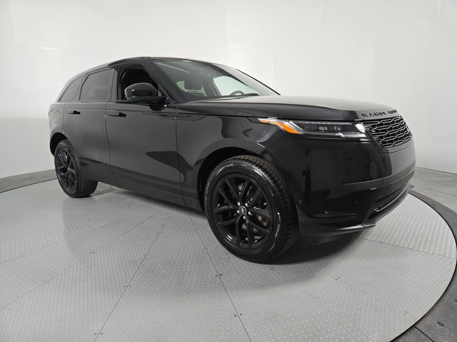 2026 Land Rover Range Rover Velar S - Photo 3