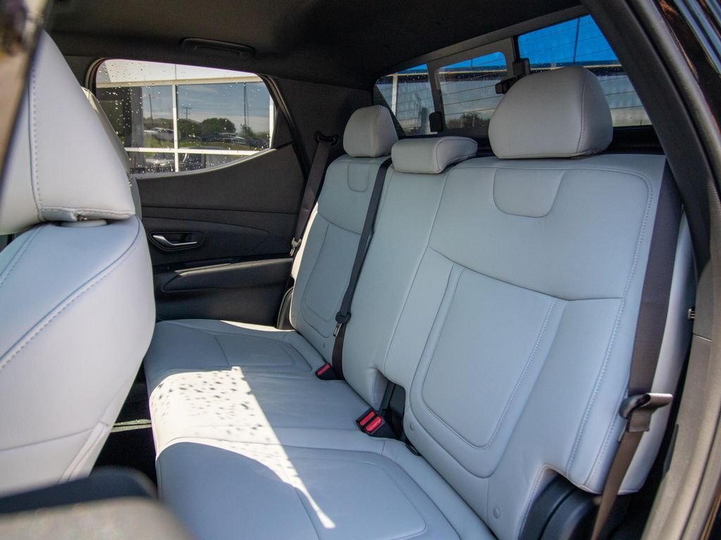 New 2027 Black Hyundai SEL image 10