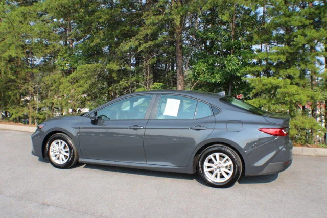 Used 2025 Underground Toyota LE image 3