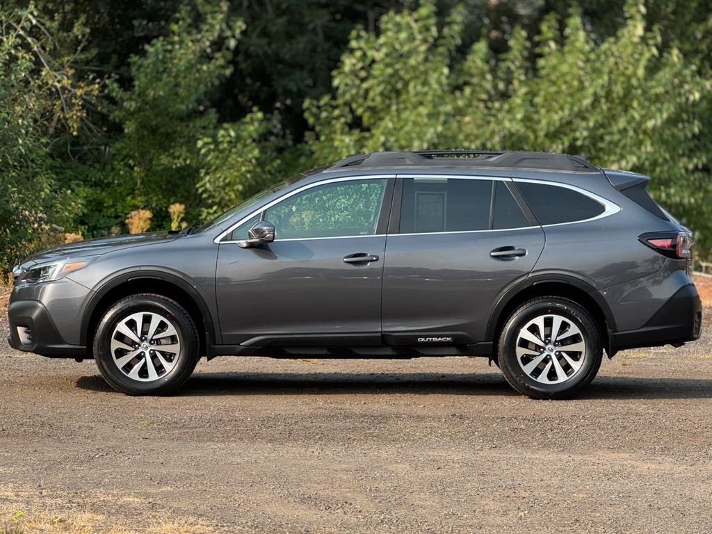 Used 2021 Magnetite Gray Metallic Subaru Premium image 4