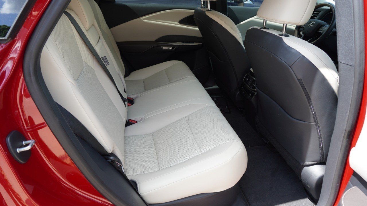 Used 2023 MATADOR RED MICA Lexus RX 350 Premium image 12