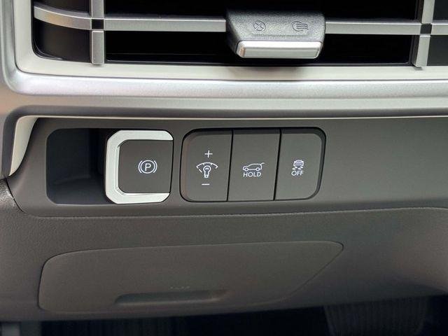New 2026 Silver Hyundai SEL image 28