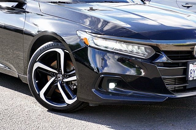 Used 2021  Honda Sport image 3