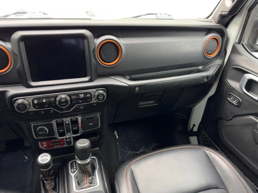 Used 2023 White Jeep Mojave image 56