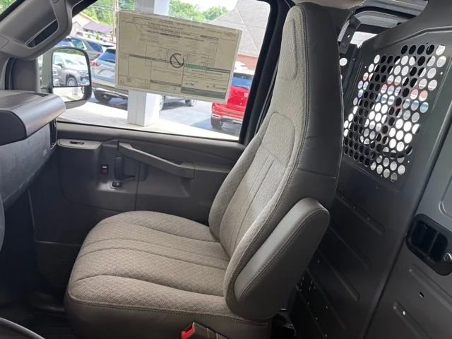 2025 Chevrolet Express Cargo Work Van - Photo 20