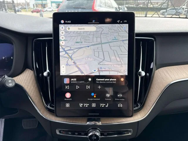 New 2026 Vapour Grey Volvo Plus image 27