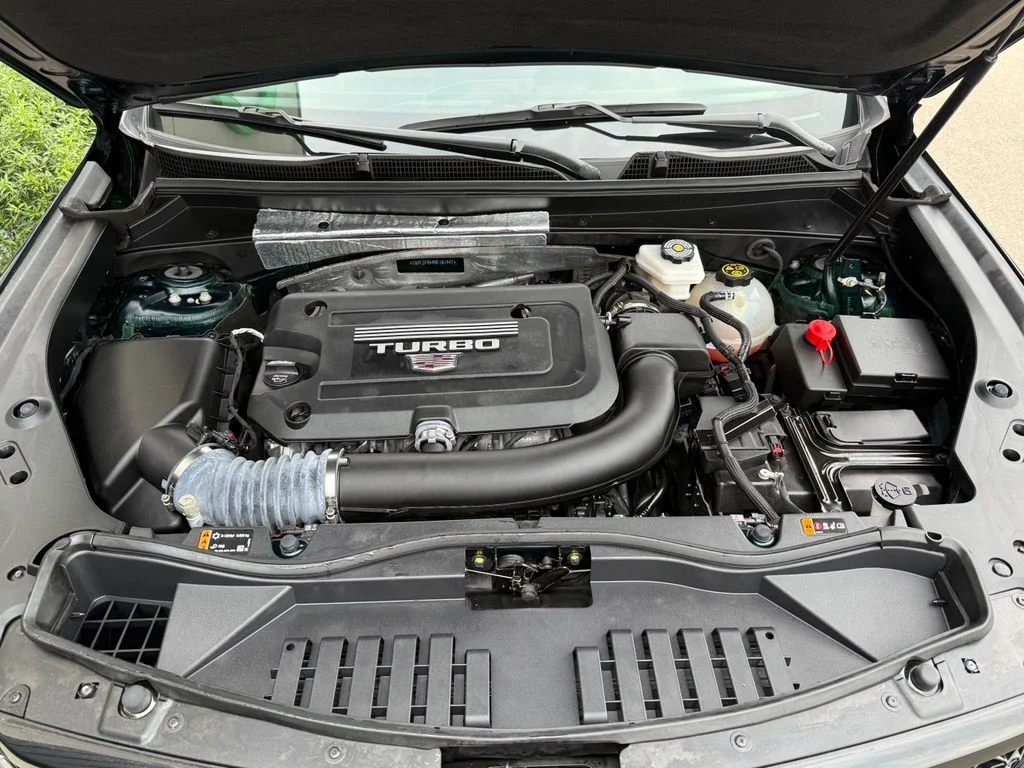 Used 2024 Green Cadillac Sport image 7