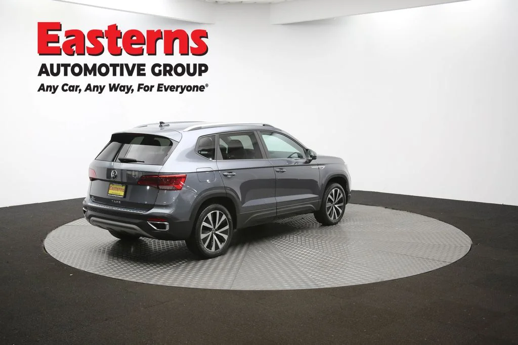 Used 2023 Gray Volkswagen 1.5T SE image 40