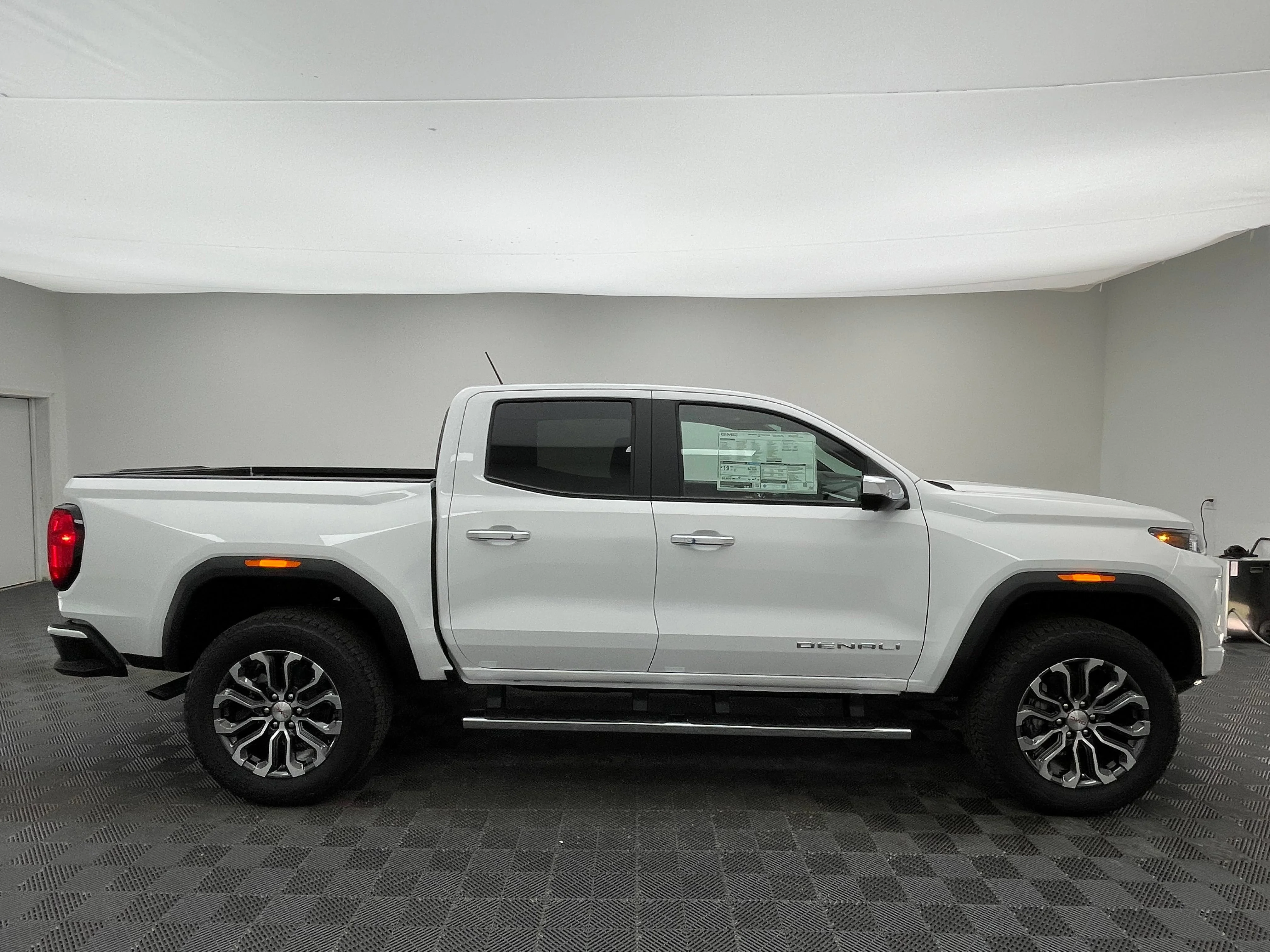 Used 2026 Summit White GMC Denali image 7