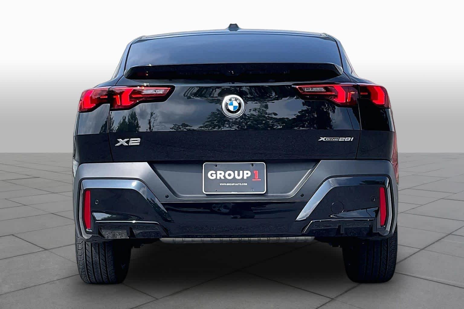 Used 2026 Black Sapphire Metallic BMW xDrive28i image 4