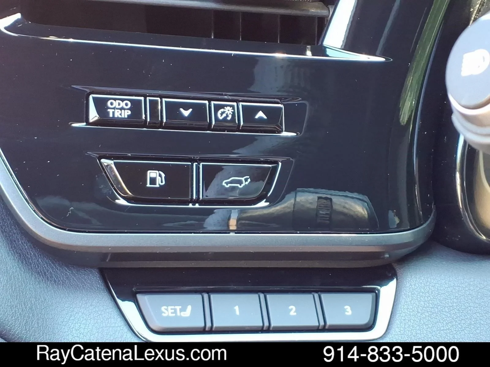 Certified Used 2025 Mica Lexus 4D Sport Utility image 11