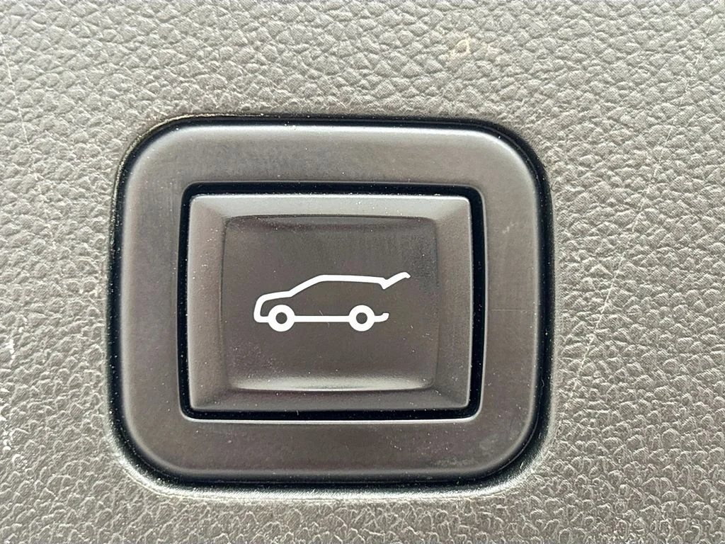 Used 2022 Steel Metallic Cadillac Sport image 16