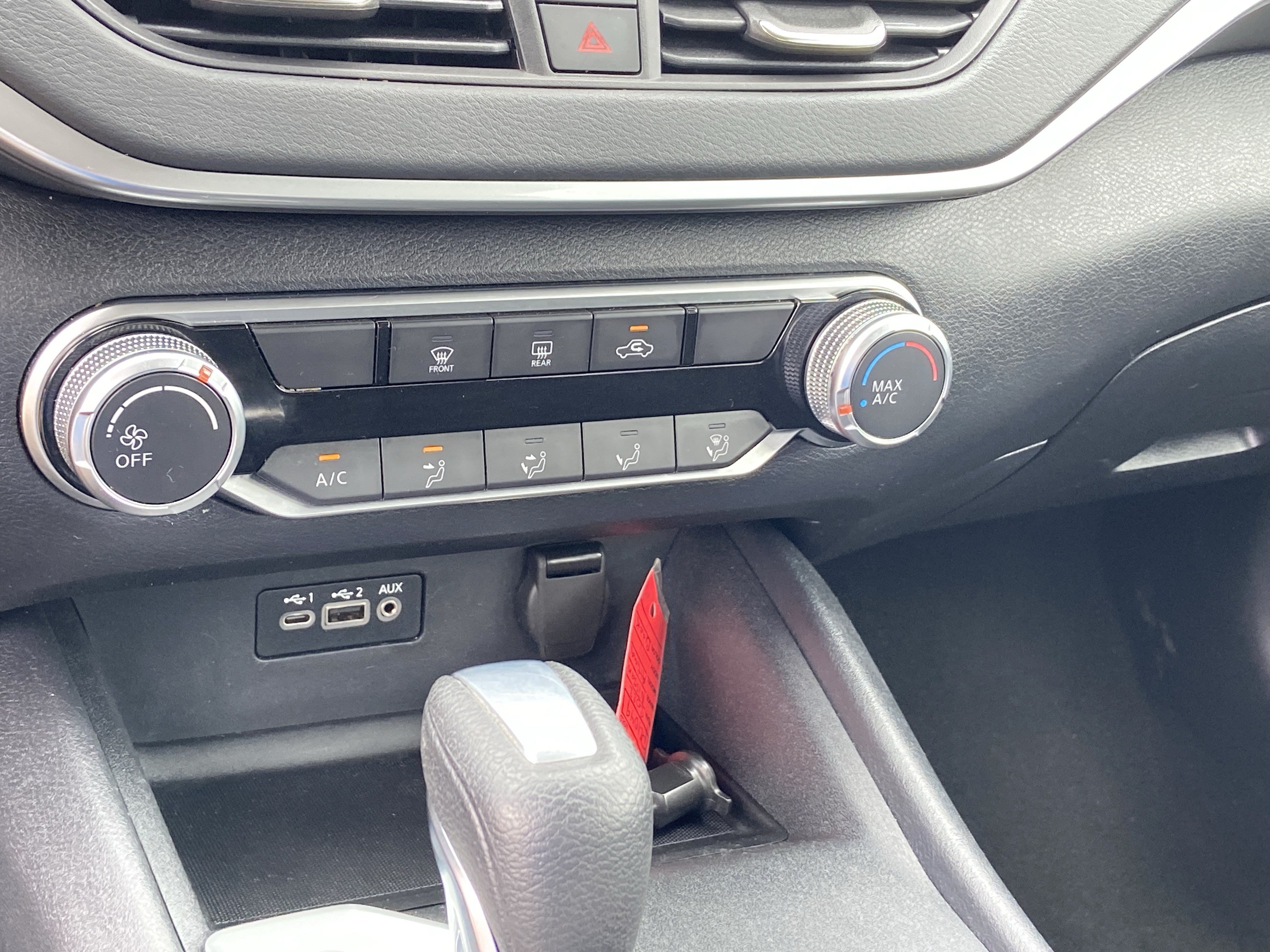 Used 2022 Super Black Nissan 2.5 SV image 39
