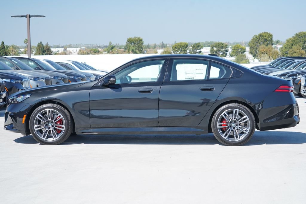 New 2027 Black Sapphire Metallic BMW 530i image 4
