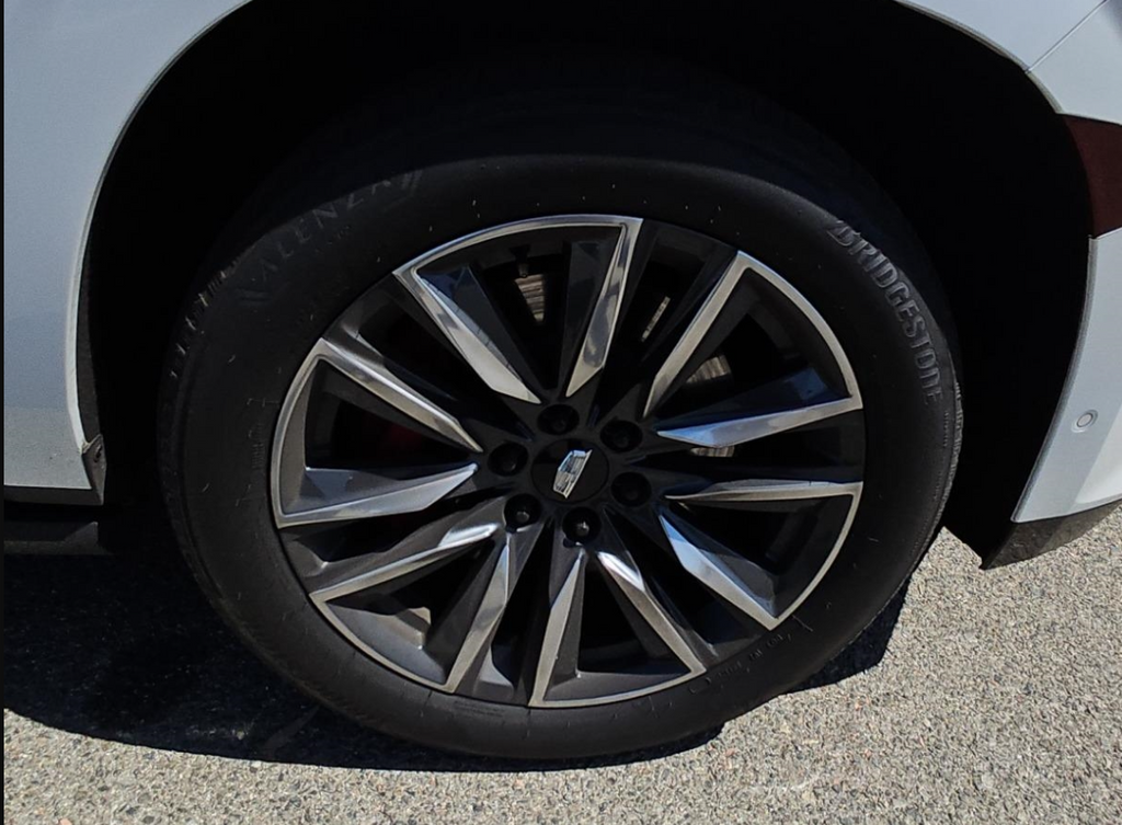 Used 2021 White Cadillac Sport Platinum image 14