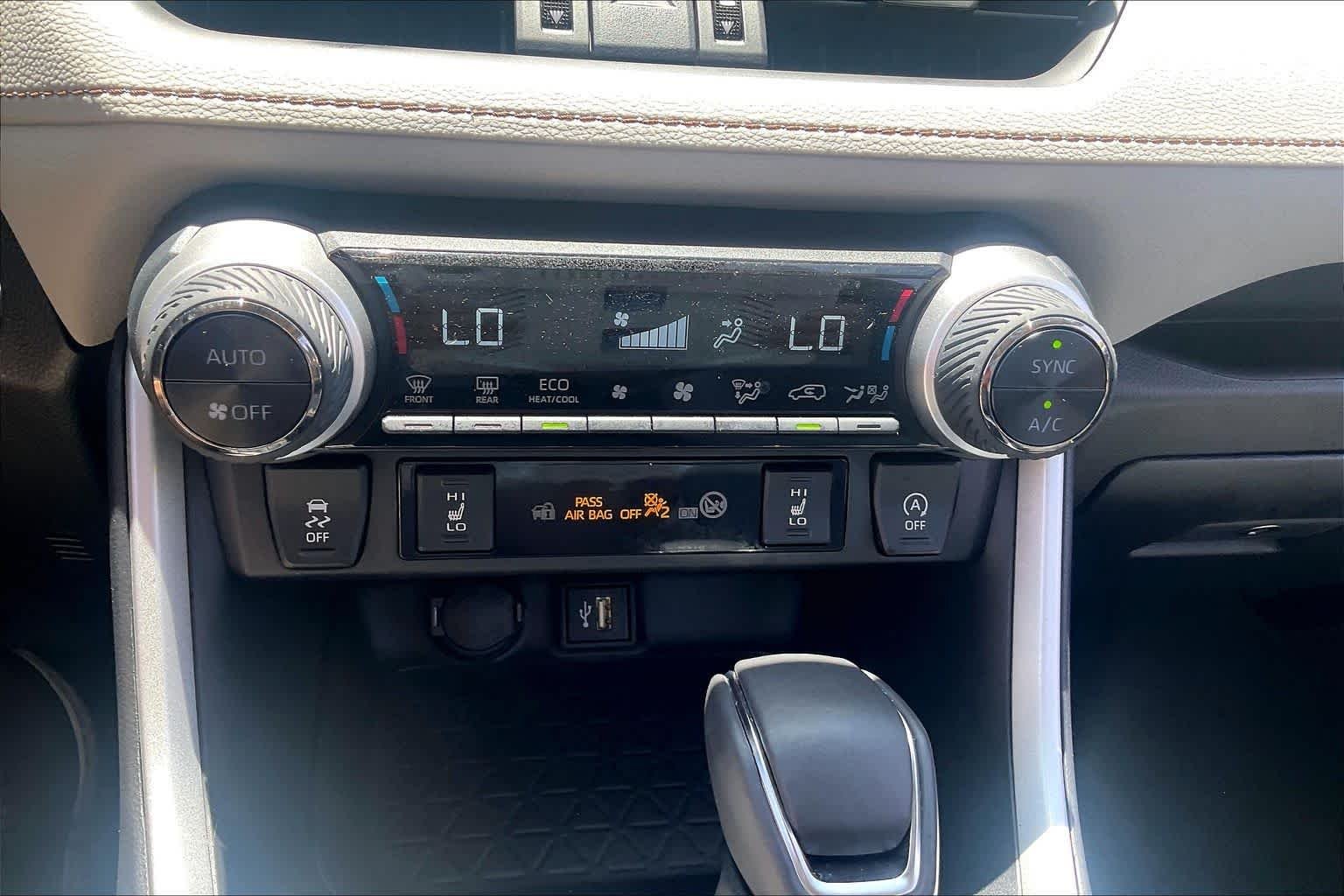 Used 2024 Midnight Black Metallic Toyota XLE Premium image 32