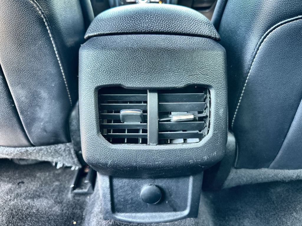 Used 2020  Ford Titanium image 22