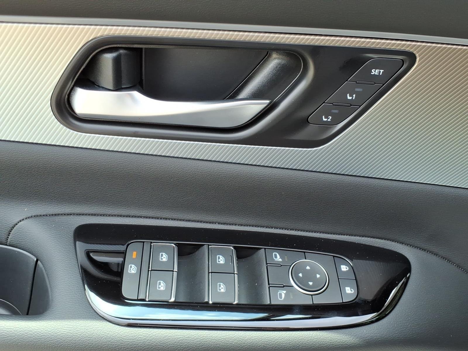 2025 Nissan Murano SL - Photo 12