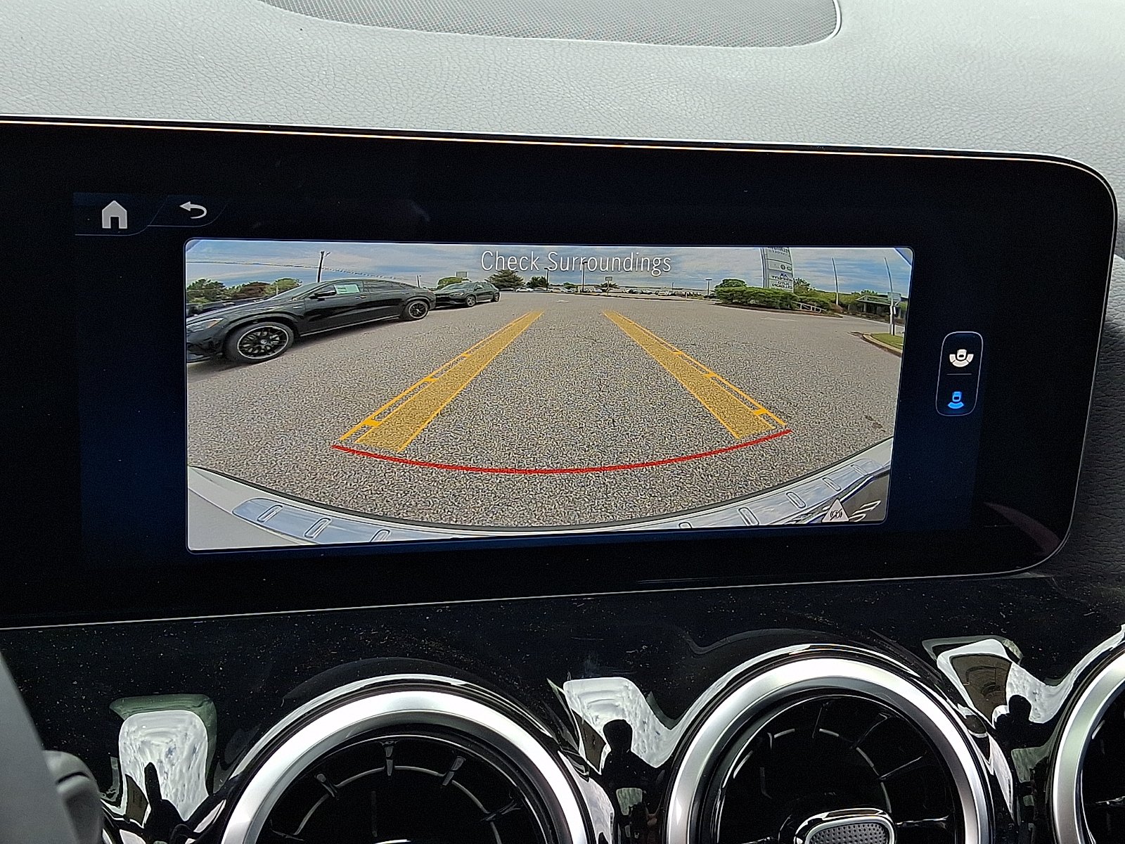 New 2026 Polar White Mercedes-Benz GLA 250 image 16