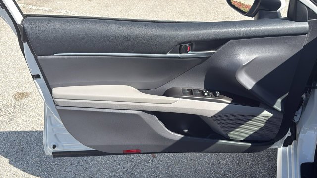 Certified Used 2023 Ice Toyota LE image 16