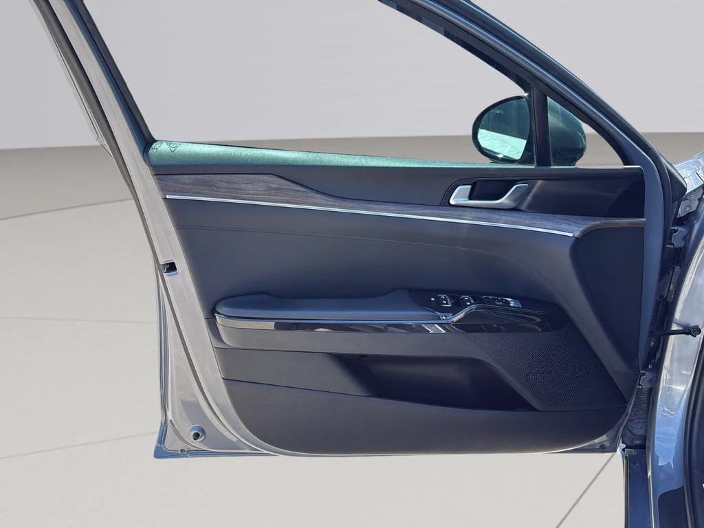 2023 Kia K5 EX - Photo 11