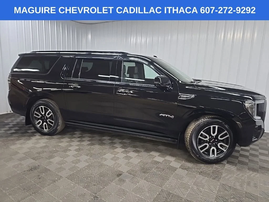 2021 GMC Yukon 4WD AT4's photo