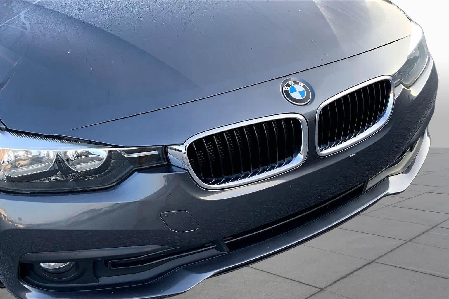 Used 2016 GREY BMW 320i image 28