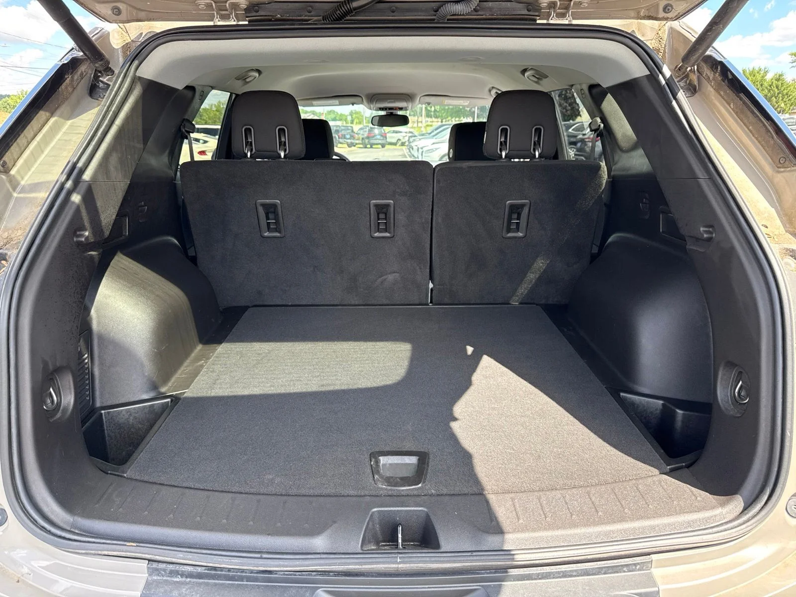 Used 2021 Gray Chevrolet LT image 40