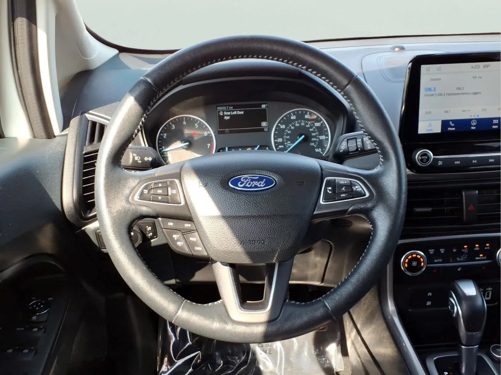 Used 2022 Diamond White Ford SES image 19