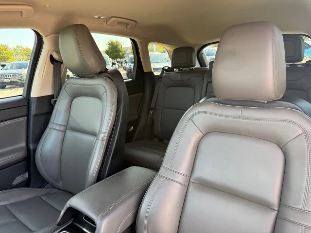 Used 2023 Gray Metallic Lincoln Standard image 11