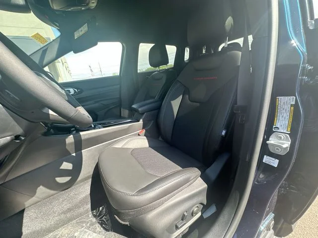 New 2026 Fathom Blue Pearl-Coat Exterior Paint Jeep Trailhawk image 13