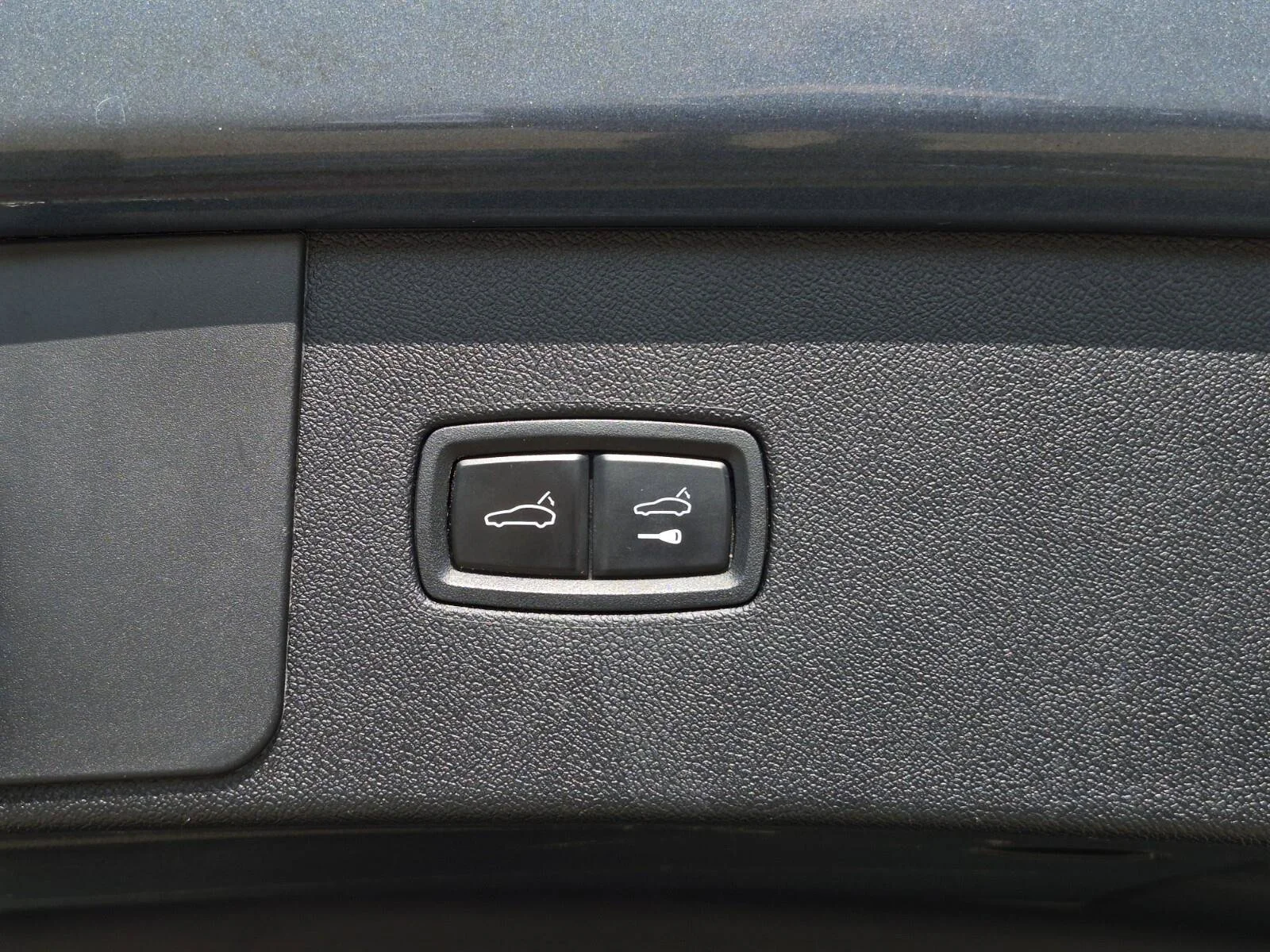 Used 2020 Biscay Blue Metallic Porsche Base image 9