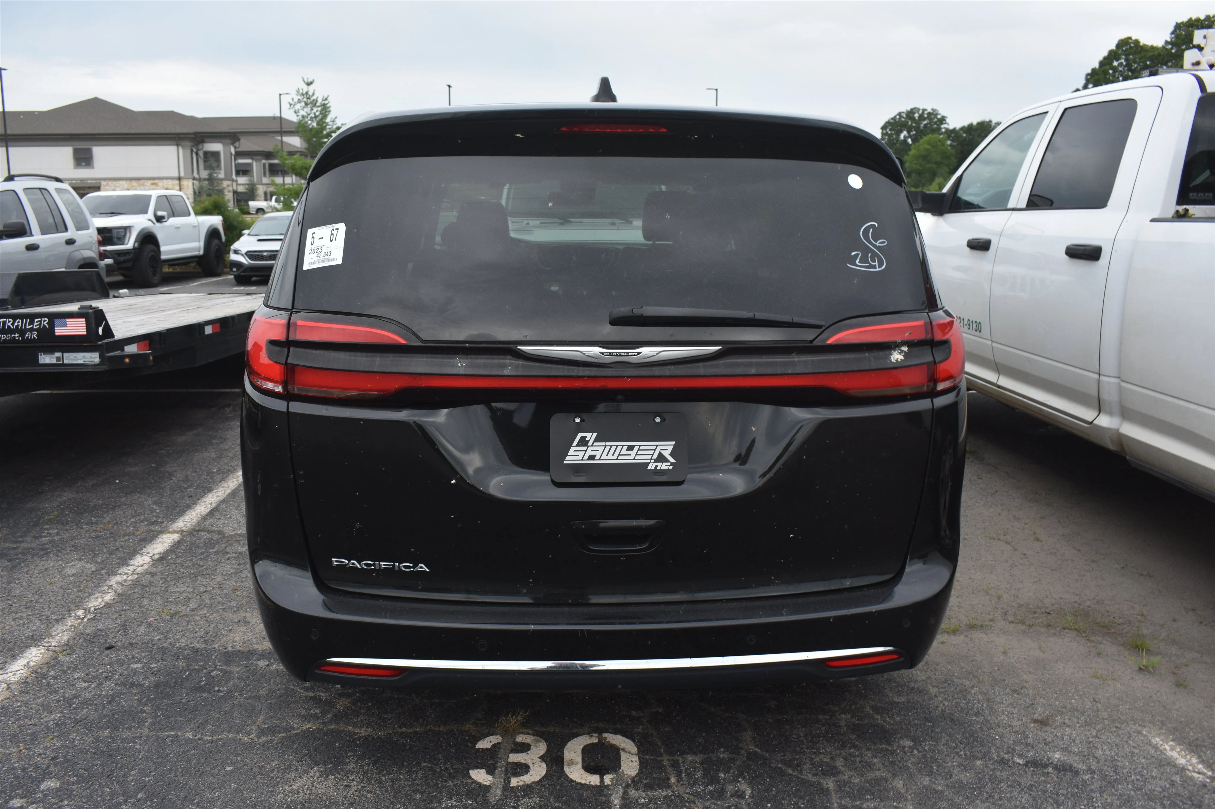 Used 2023 Brilliant Black Crystal Pearlcoat Chrysler Touring L image 5