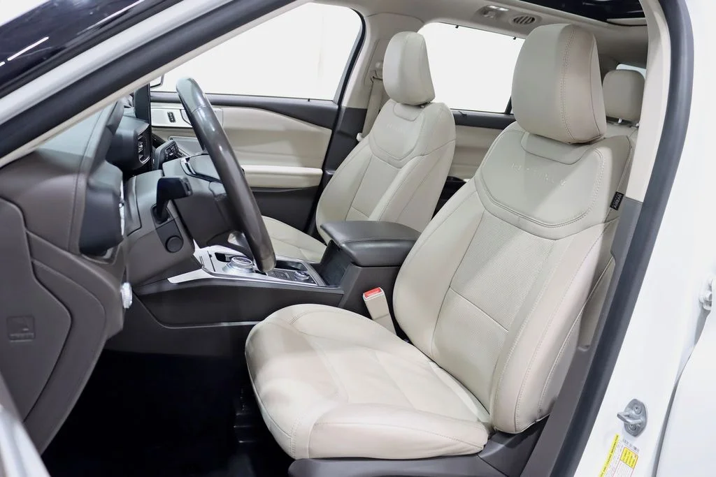 Used 2022 White Ford Platinum image 26