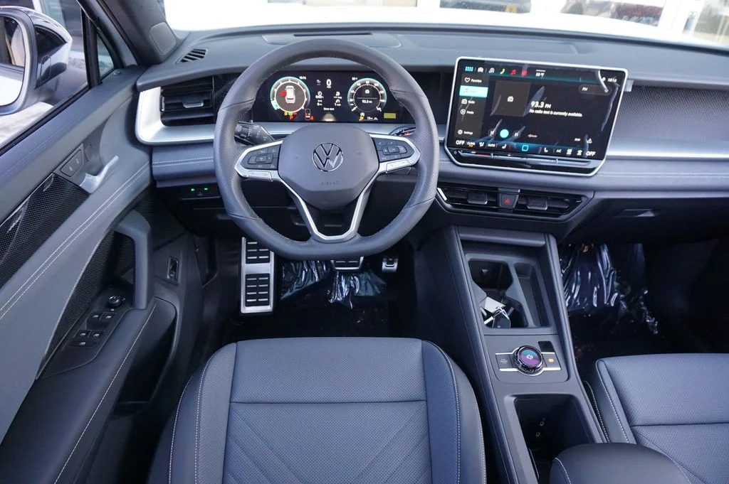 New 2026 White/off-white Volkswagen 2.0T SE R-Line Black image 12