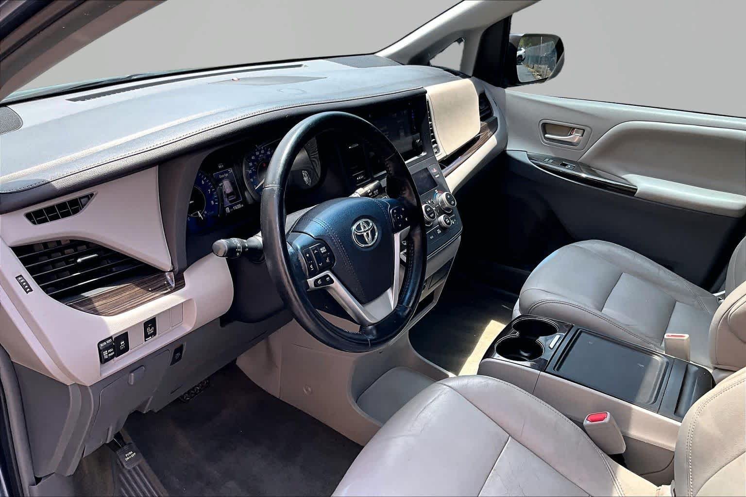 Used 2015 Shoreline Blue Pearl Toyota XLE image 18