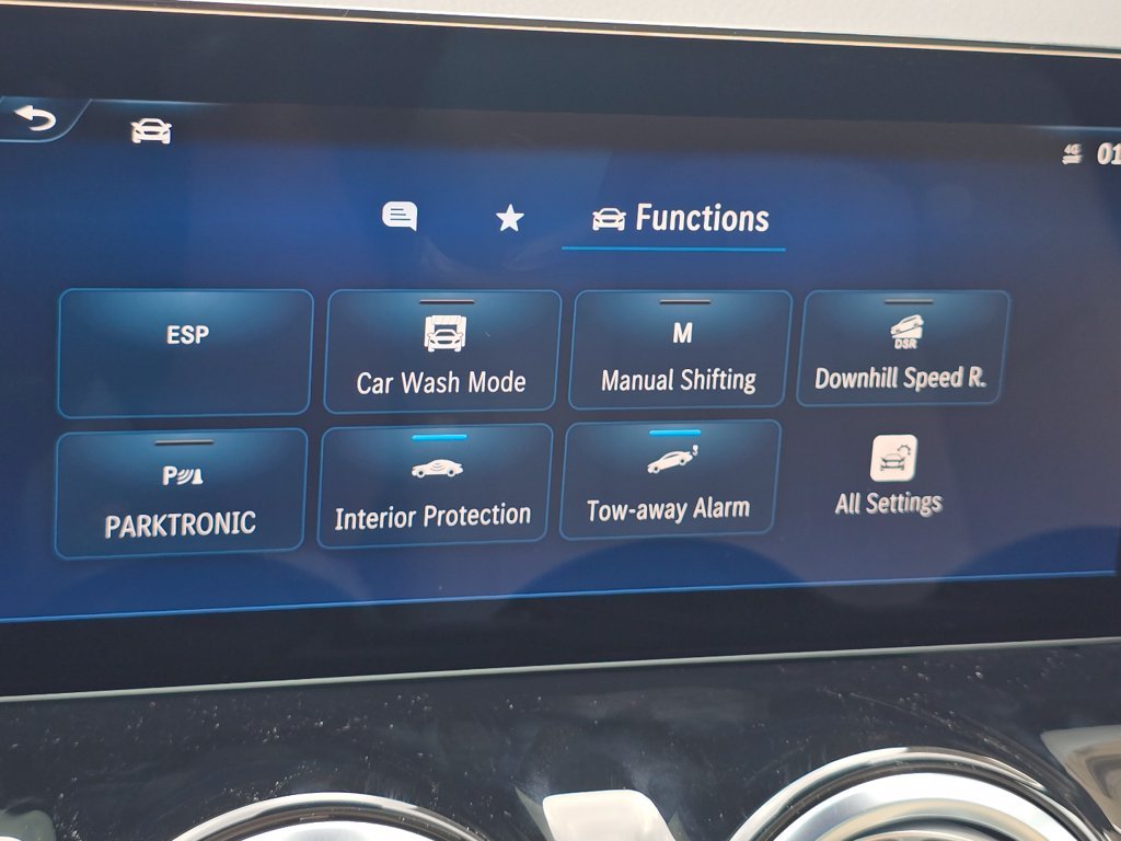 New 2026 Polar White Mercedes-Benz GLA 250 image 14